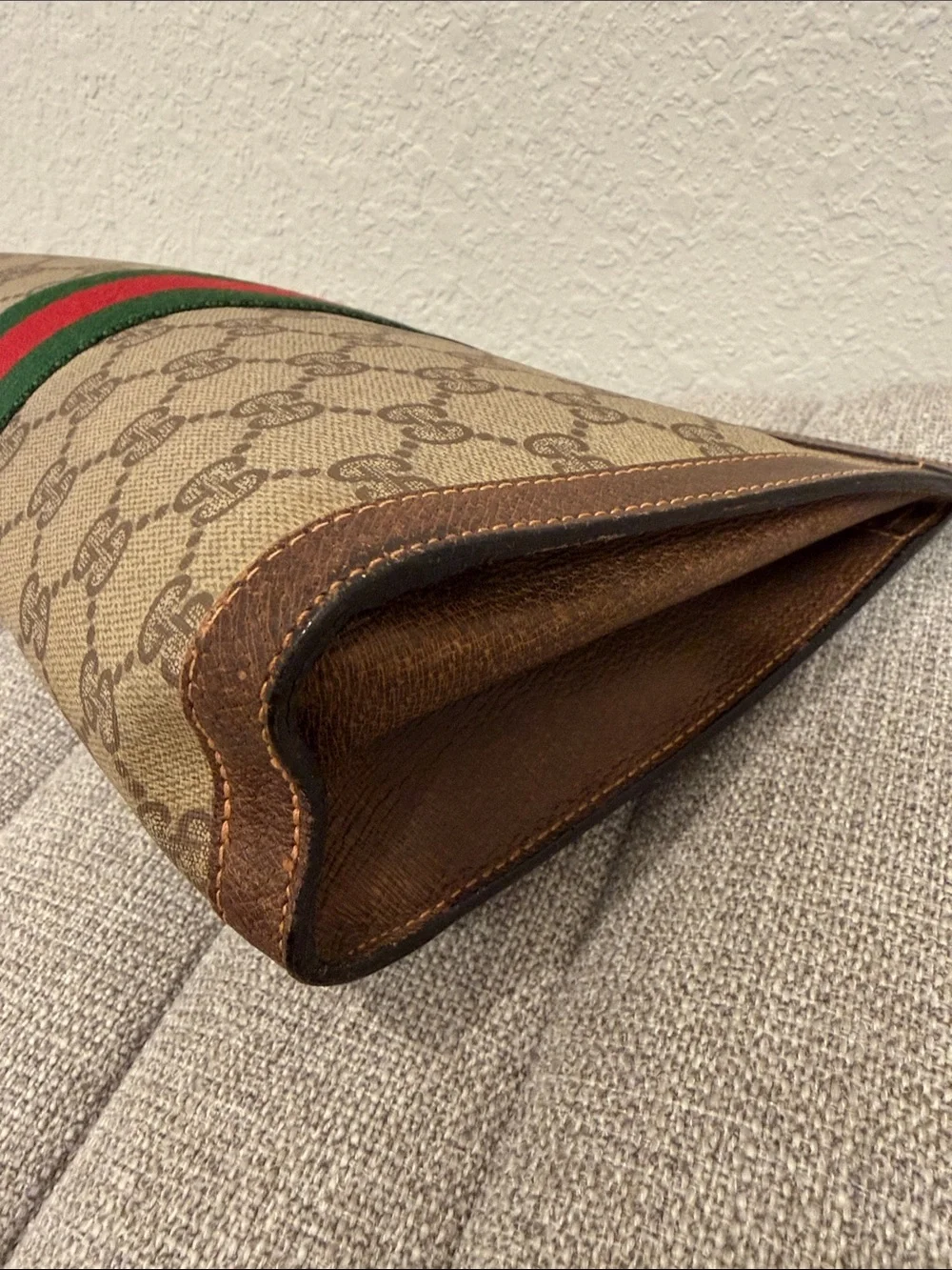 Gucci Beige GG Supreme Canvas Pouch with Green and Red Web Stripe